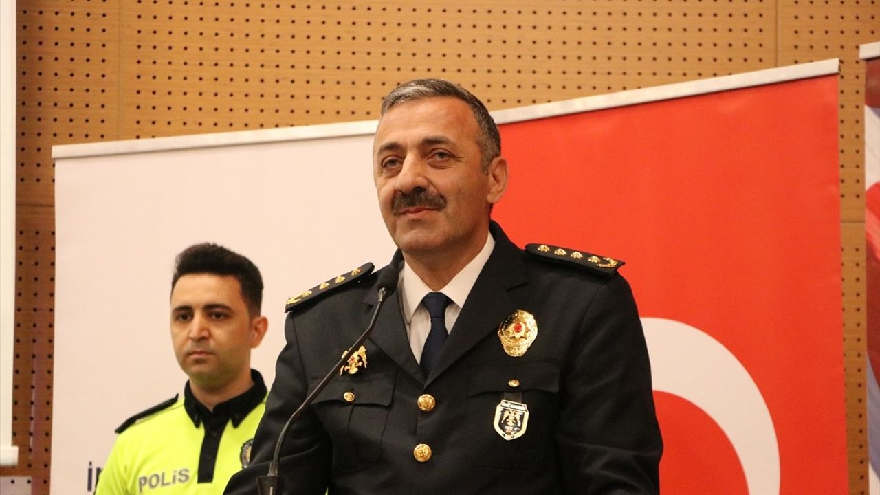 Motosiklet Kazasından Yaralı Kurtulan Sürücüden Kask Uyarısı