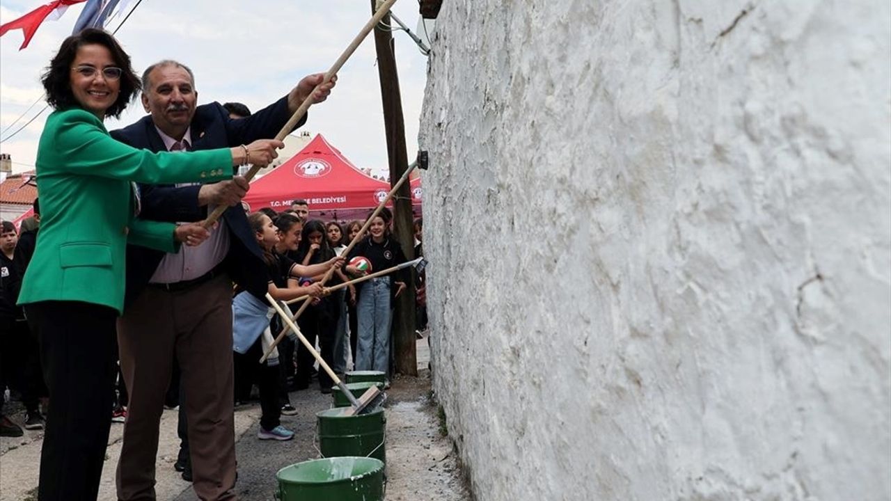 Muğla'da Dünya Çevre Günü Etkinlikleri Çerçevesinde 30 Ton Kireç Dağıtıldı