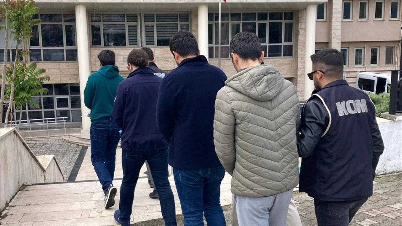 Muğla ve Manisa'da FETÖ Operasyonunda İki Şüpheli Tutuklandı