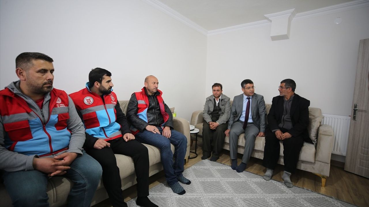 Muş'ta Engelli Kardeşlerin Evi Yenilendi