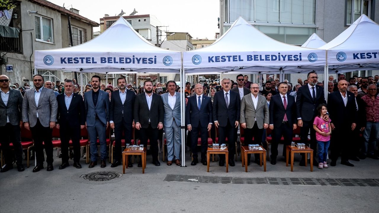 Mustafa Varank'tan CHP'li Belediyelere Eleştiri: İki Yılda Proje Göremez Hale Geldiler