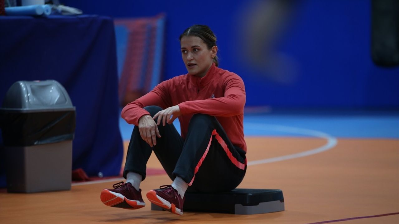 Olimpiyat Üçüncüsü Esra Yıldız Kahraman'ın Altın Madalya Hedefi