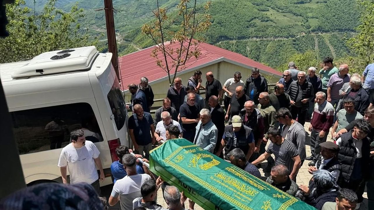 Ordu'da Boğulma Tehlikesi: Cenaze Töreni Gerçekleşti