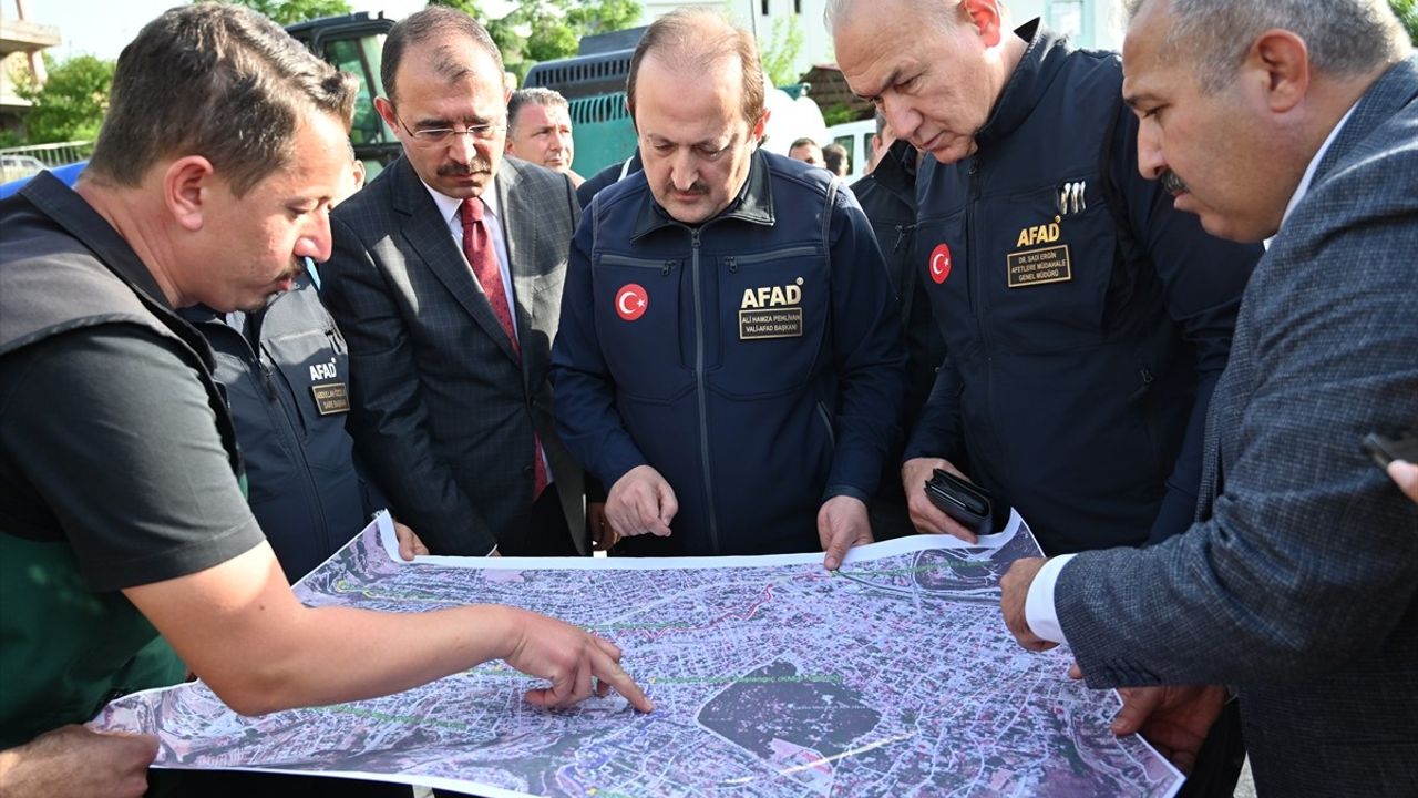 Osmaniye'deki Sel Felaketi: AFAD Başkanı Pehlivan Açıklamalarda Bulundu
