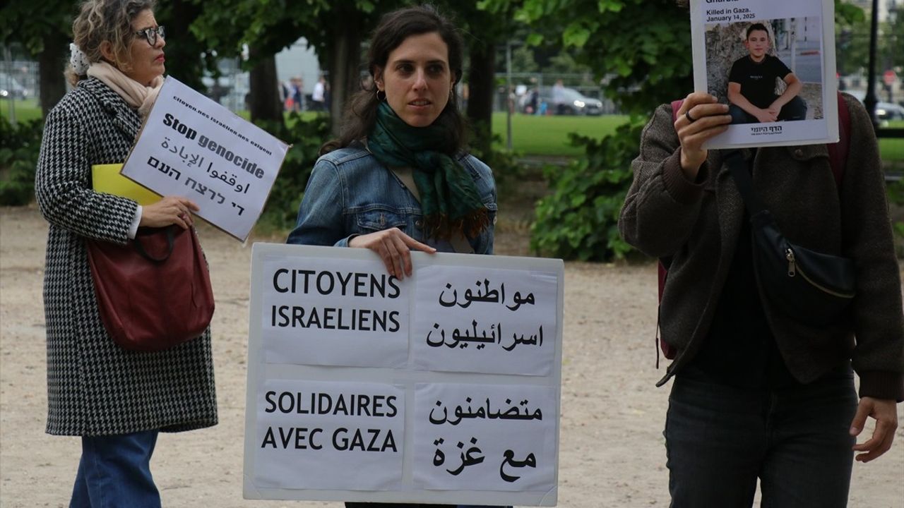 Paris'te İsraillilerden Gazze Protestosu