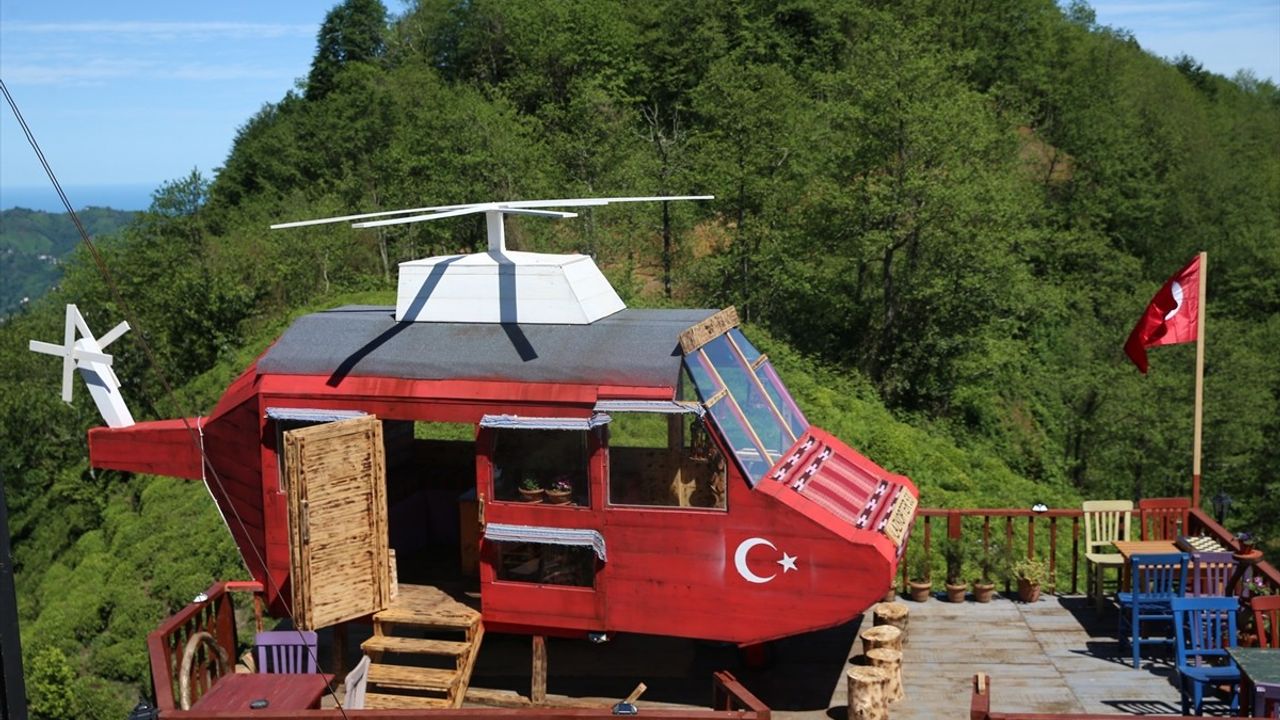 Rize'de Helikopter Şeklindeki Ahşap Yapı Gözde Haline Geldi