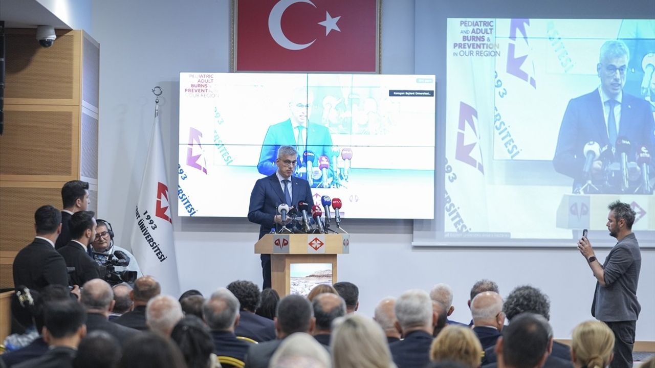 Sağlık Bakanı Memişoğlu, Yanık Tedavi Hizmetlerini Değerlendirdi