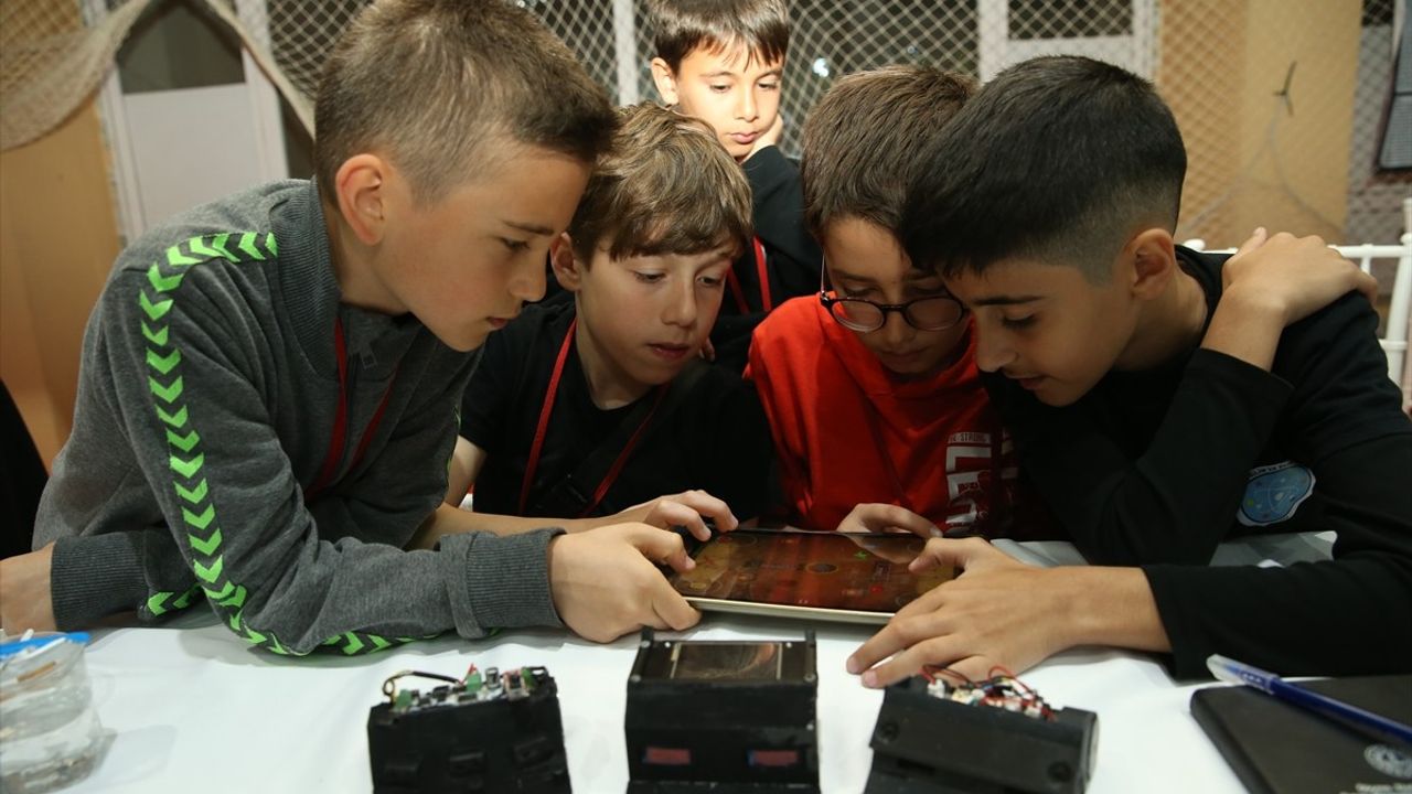 Sakarya'da Robot ve Teknoloji Olimpiyatları Başladı