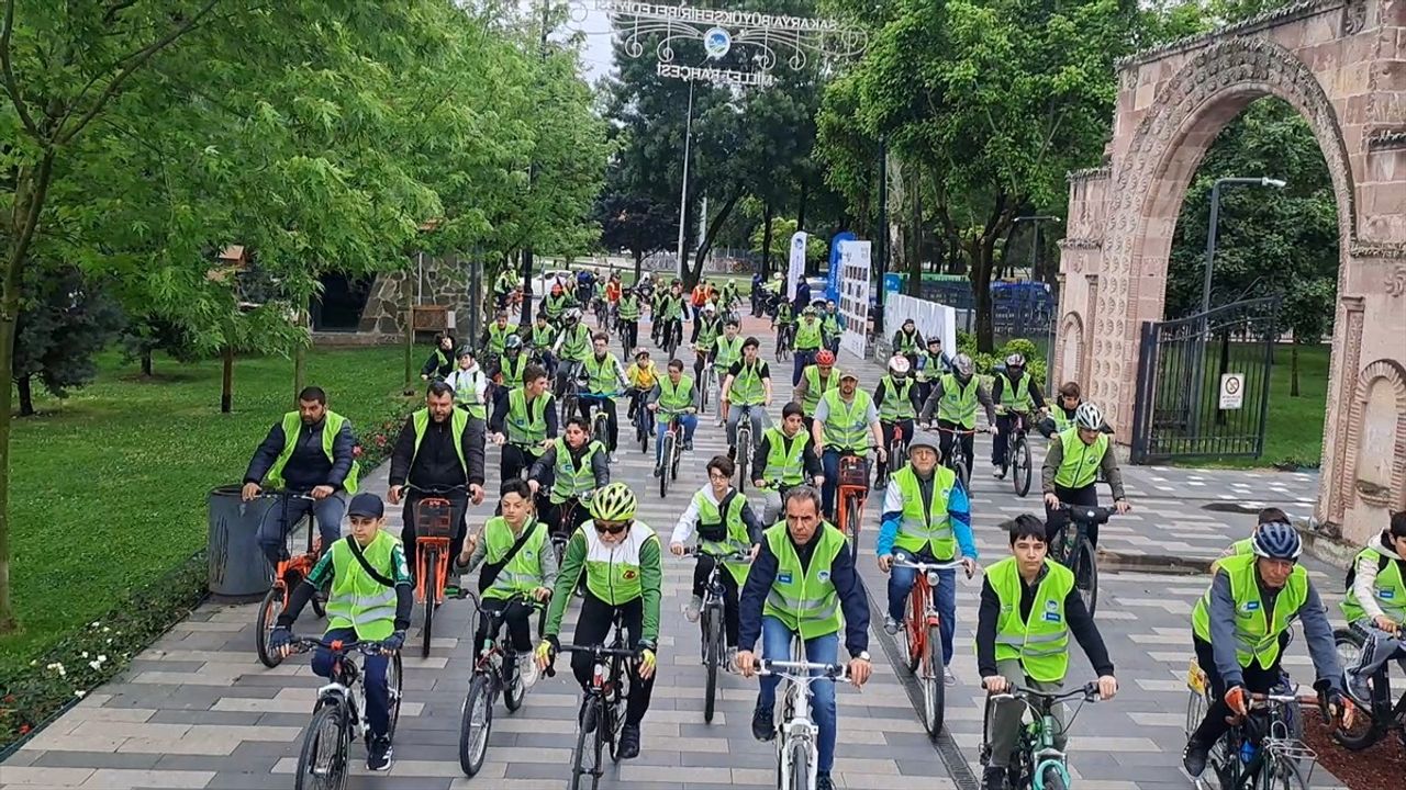 Sakarya'da Trafik Farkındalığı İçin Bisiklet Turu Düzenlendi