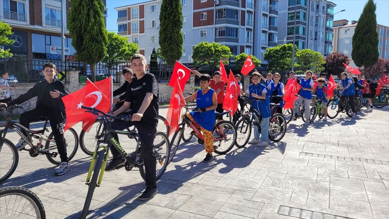 Samsun'da Gençler ve Aileler Bisiklet Turunda Buluştu