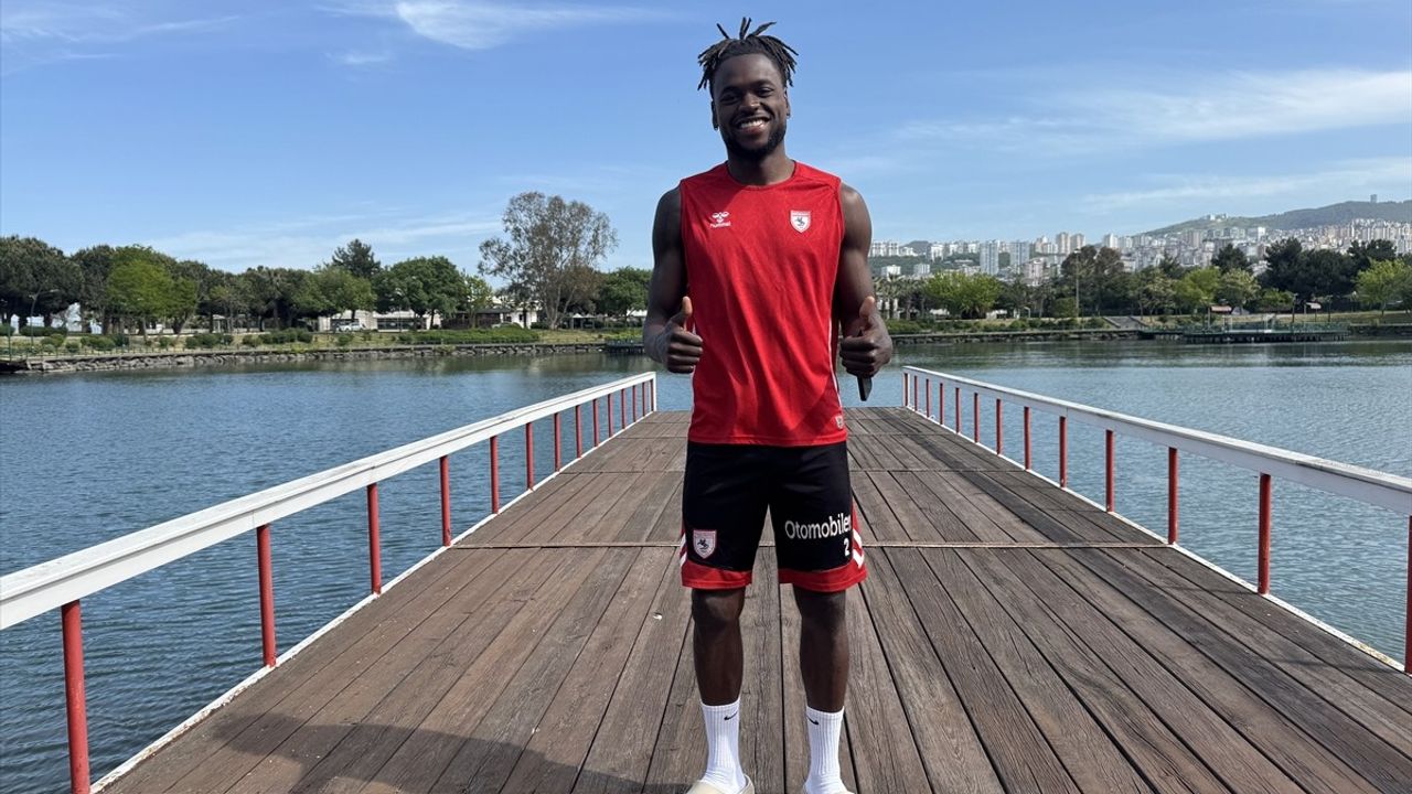 Samsunspor'un Belçikalı Golcüsü Dimata: "Başarıda Takım Olmanın Önemi Büyük"