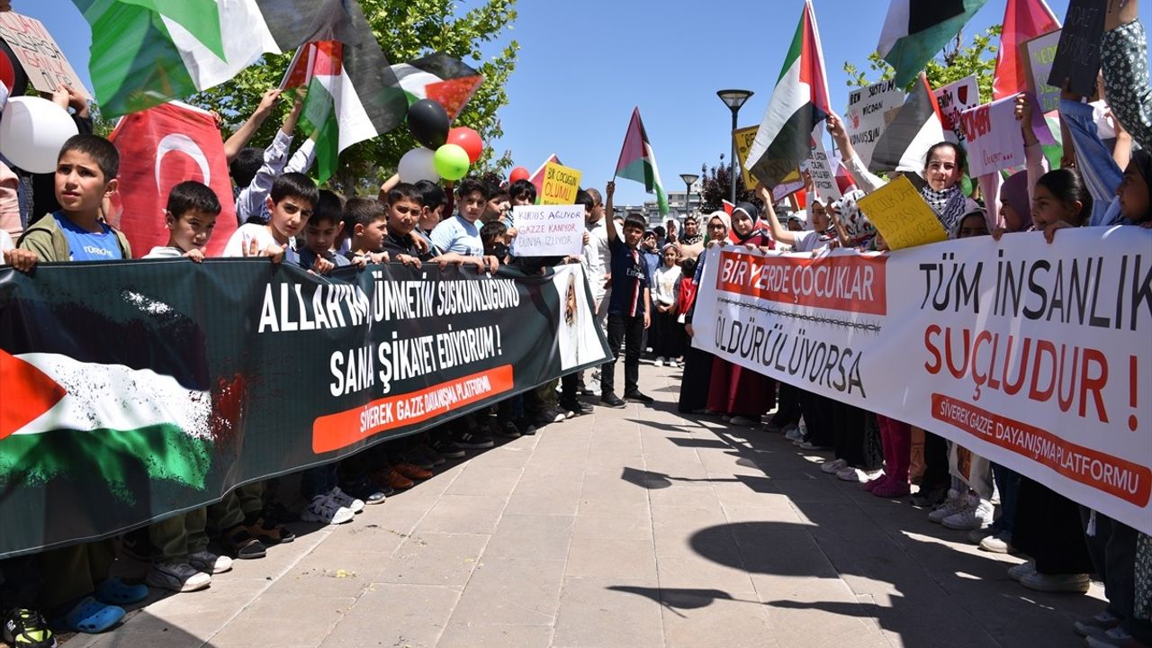 Şanlıurfa'da Kadınlar ve Çocuklar Gazze İçin Sessiz Eylem Düzenledi
