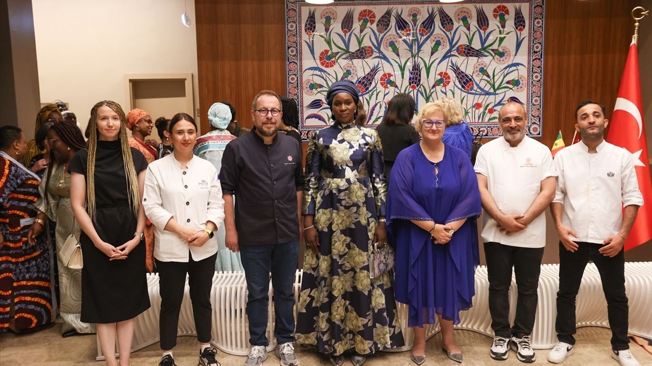 Senegal Cumhurbaşkanı Eşinden Kayseri Yağlaması Etkinliği