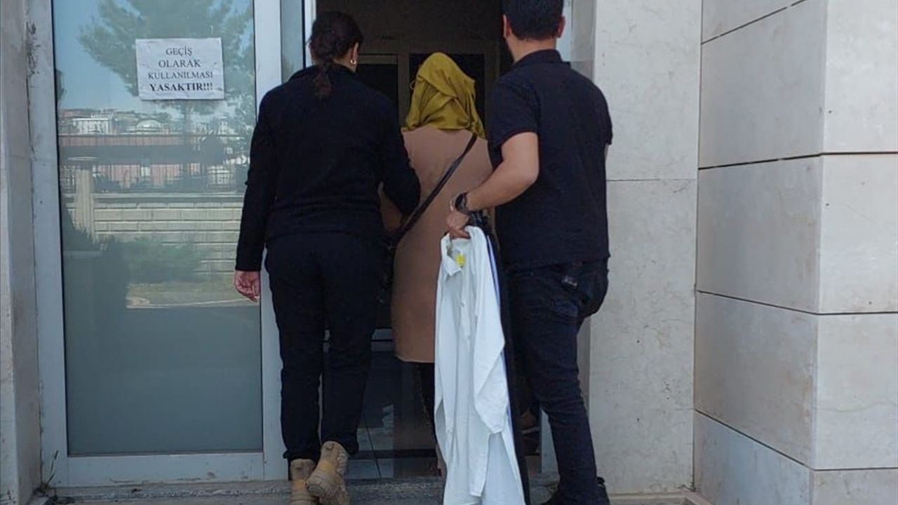 Siirt'te Kıyafet Hırsızlığı Güvenlik Kamerasında Yakalandı