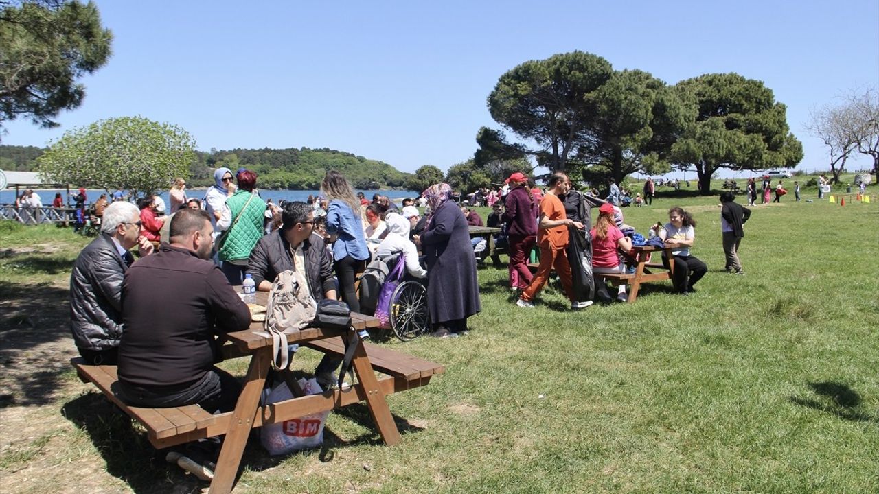 Sinop'ta Dijital Bağımlılığa Dikkat Çeken Aile Pikniği