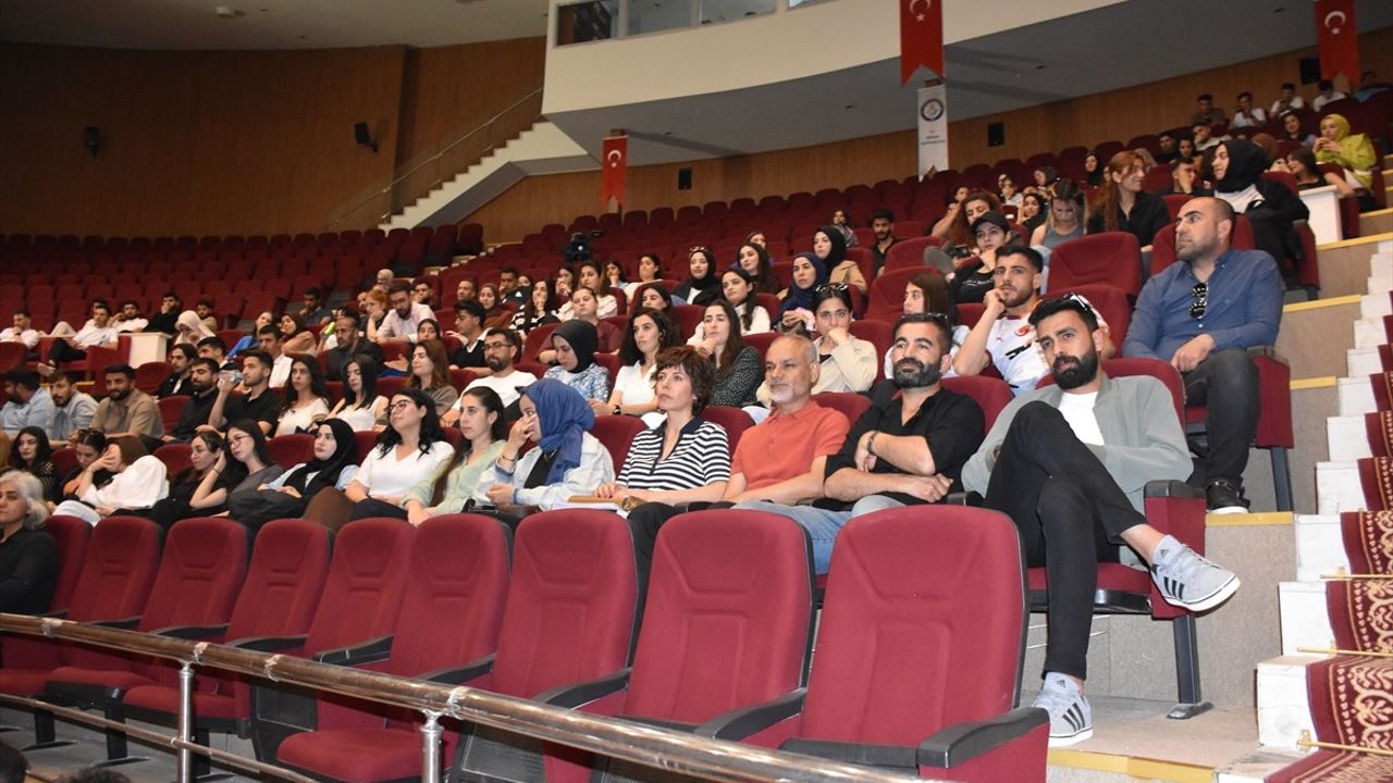 Şırnak'ta Fotoğraf Yarışmasında Ödüller Sahiplerine İletildi
