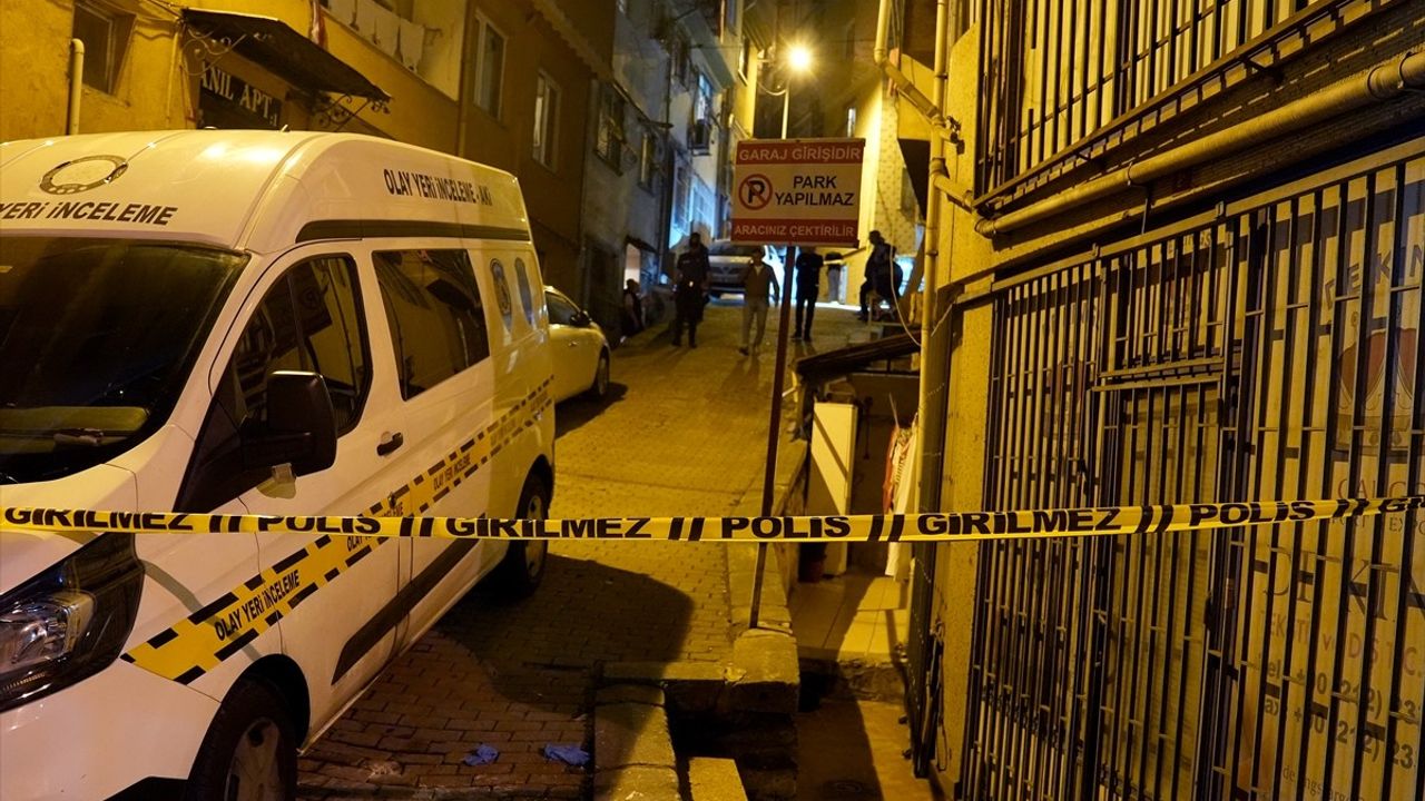 Şişli'de Polisle Çatışan Şahsın İkna Edilerek Gözaltına Alınması