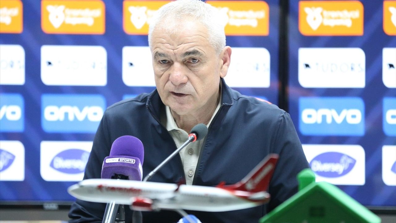 Sivasspor Teknik Direktörü Rıza Çalımbay'dan Uyarı: Tedbir Almalıyız