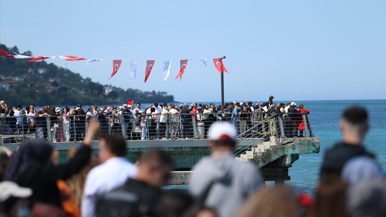 SOLOTÜRK Ordu'da Heyecan Dolu Gösteri Uçuşu Gerçekleştirdi