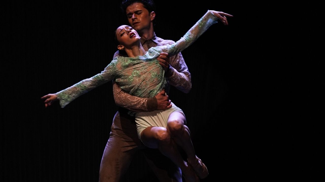 Tango Tutkusu ile Opera Sahnesinde Latin Rüzgârı