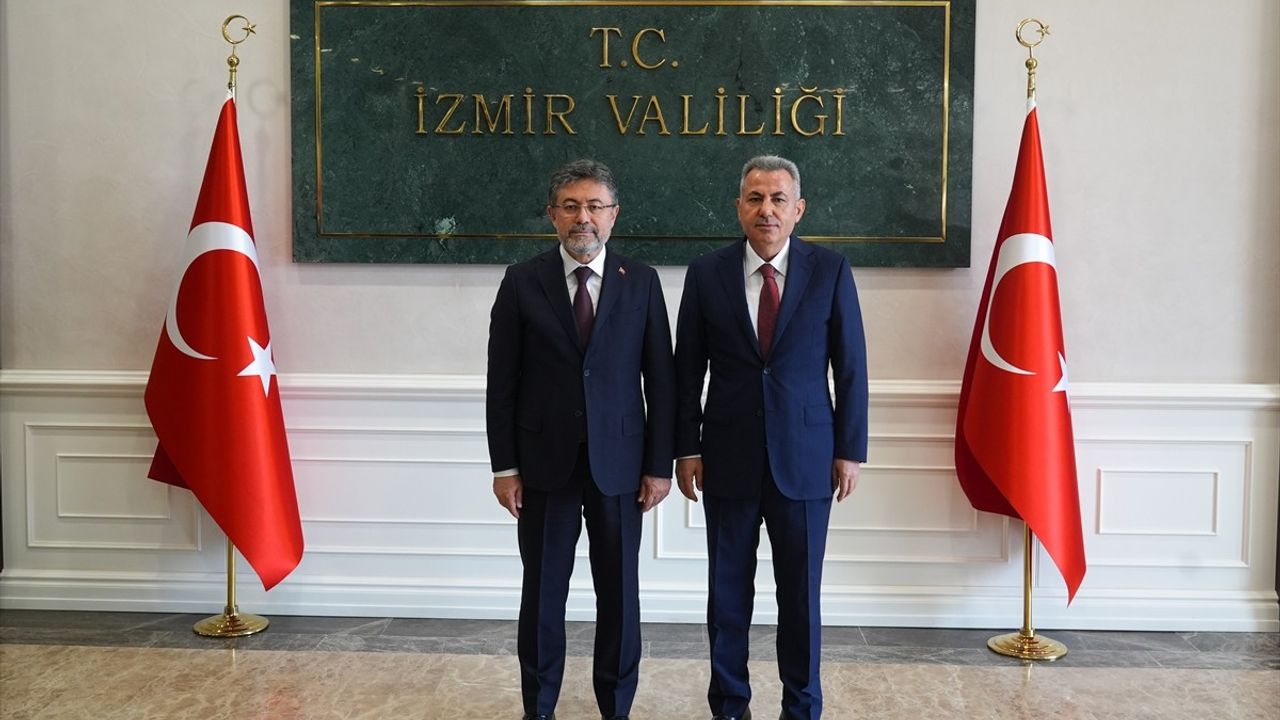 Tarım ve Orman Bakanı Yumaklı İzmir'de