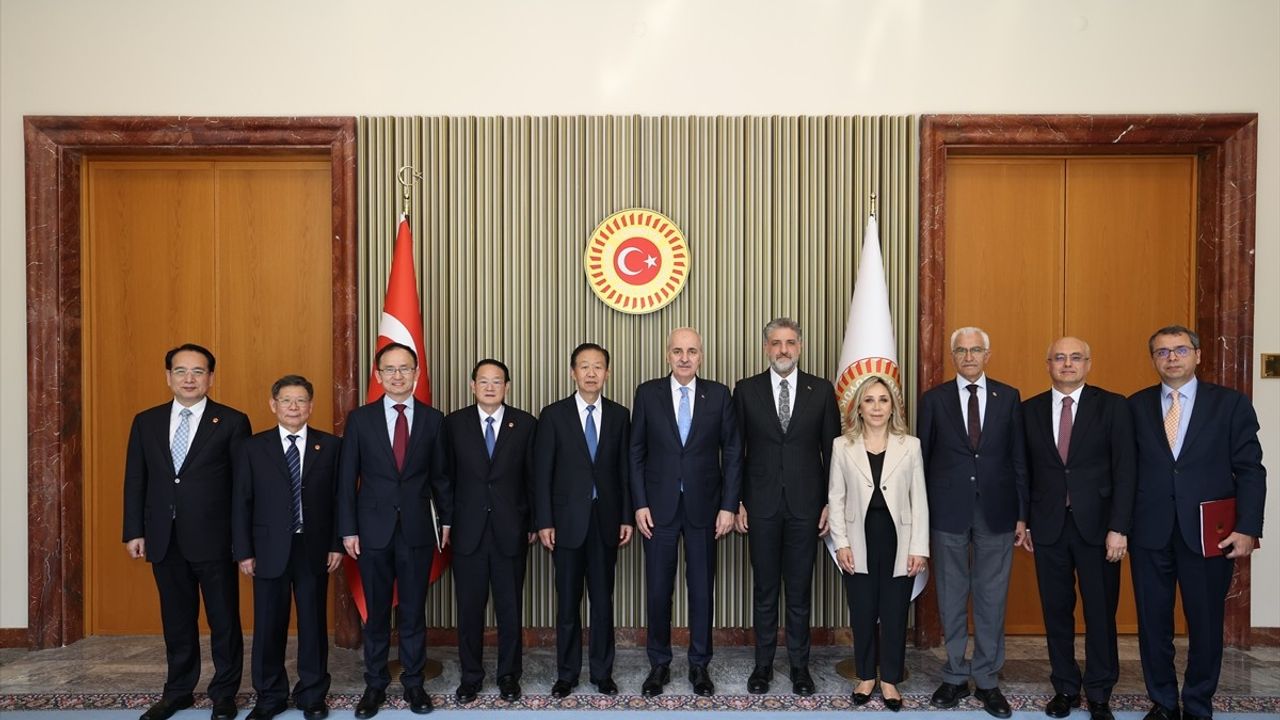 TBMM Başkanı Numan Kurtulmuş, Çinli Yetkiliyi Ağırladı