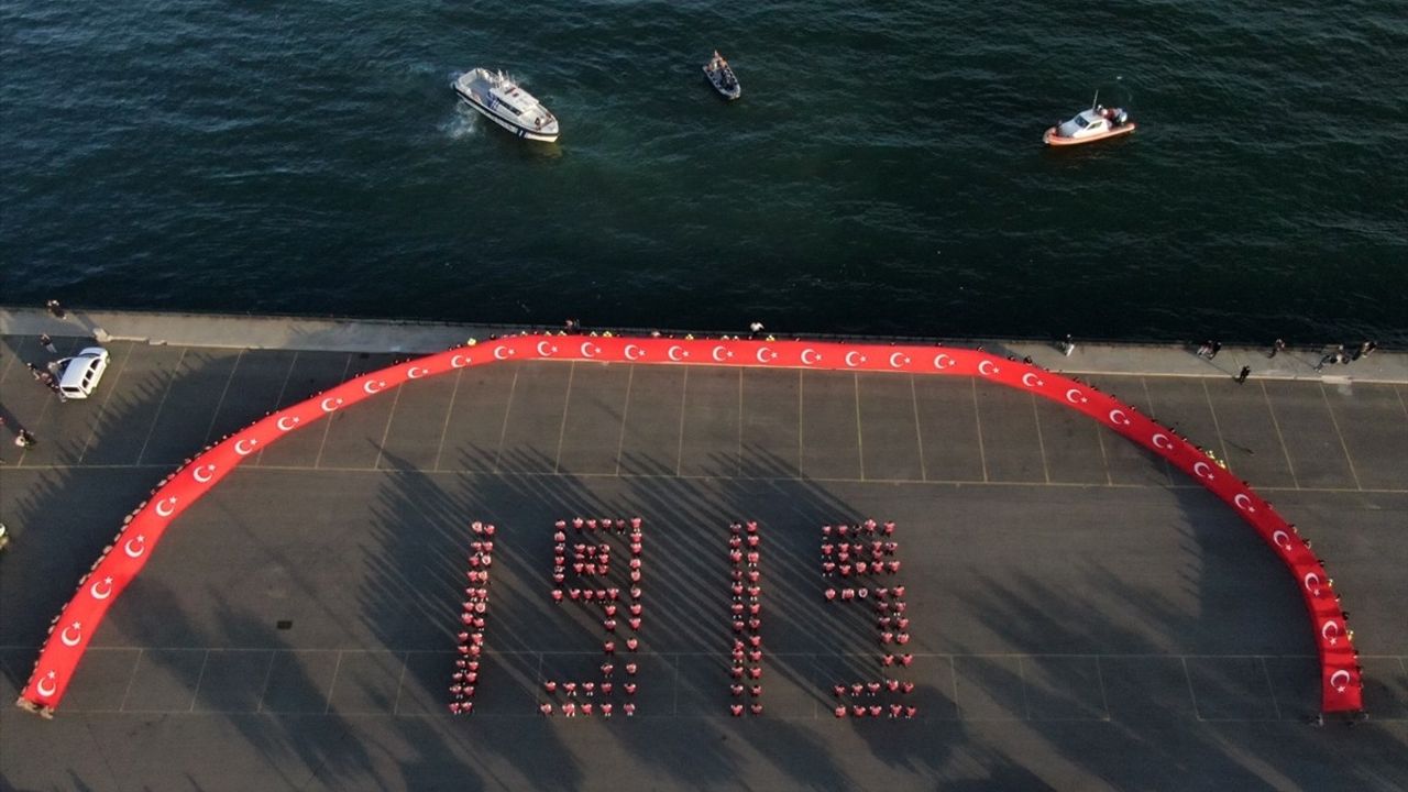 Tekirdağ'da 1919 Koreografisi ile 19 Mayıs'ın Anması