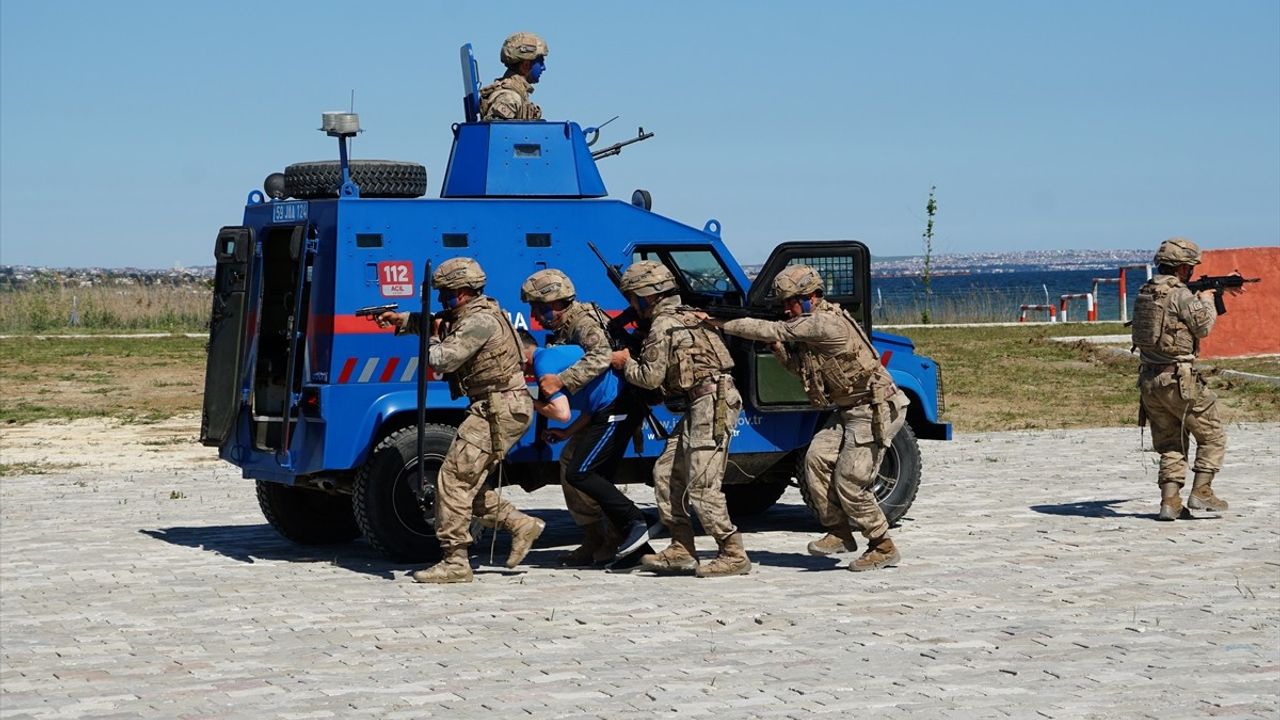 Tekirdağ'da Engelli Gençler Temsili Askerlik Yaptı