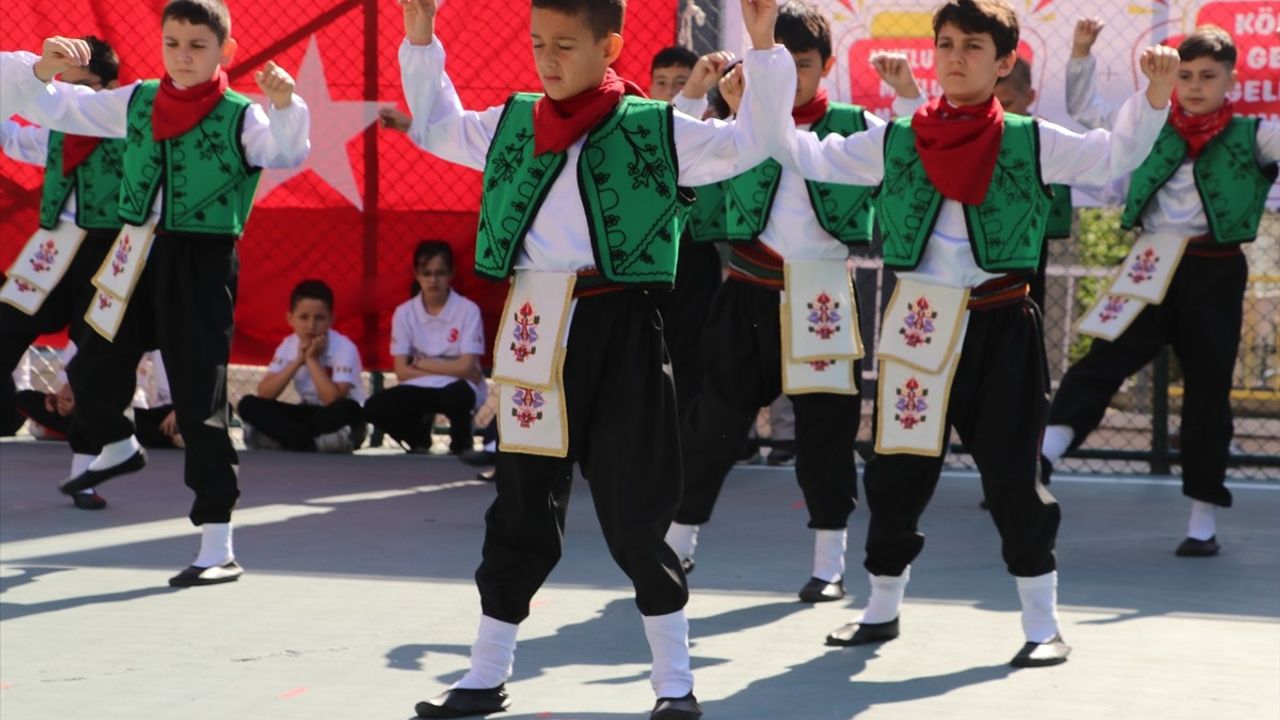 Tekirdağ'da Geleneksel Çocuk Oyunları Şenliği Renkli Görüntülere Ev Sahipliği Yaptı