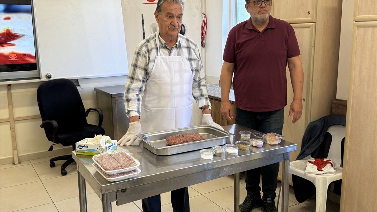 Tekirdağ'da Şef Adayları Tekirdağ Köftesini Öğrendi