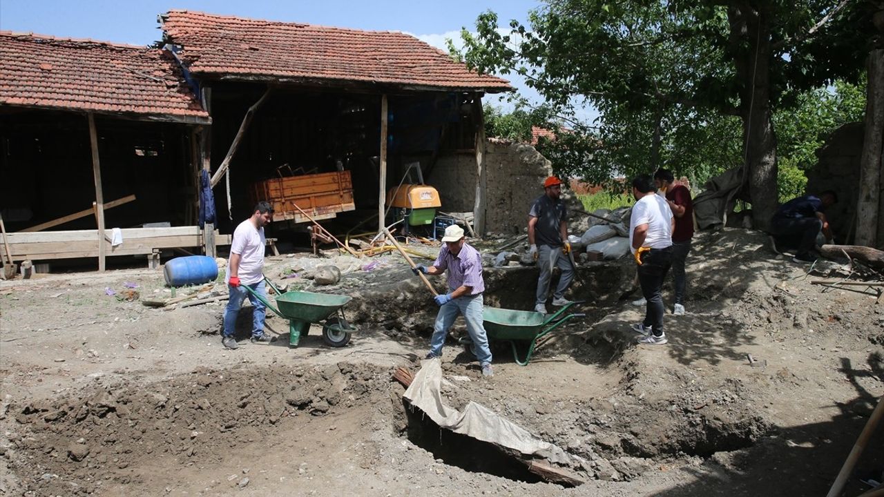 Tokat'ta Mozaik Kazısı Başlatıldı