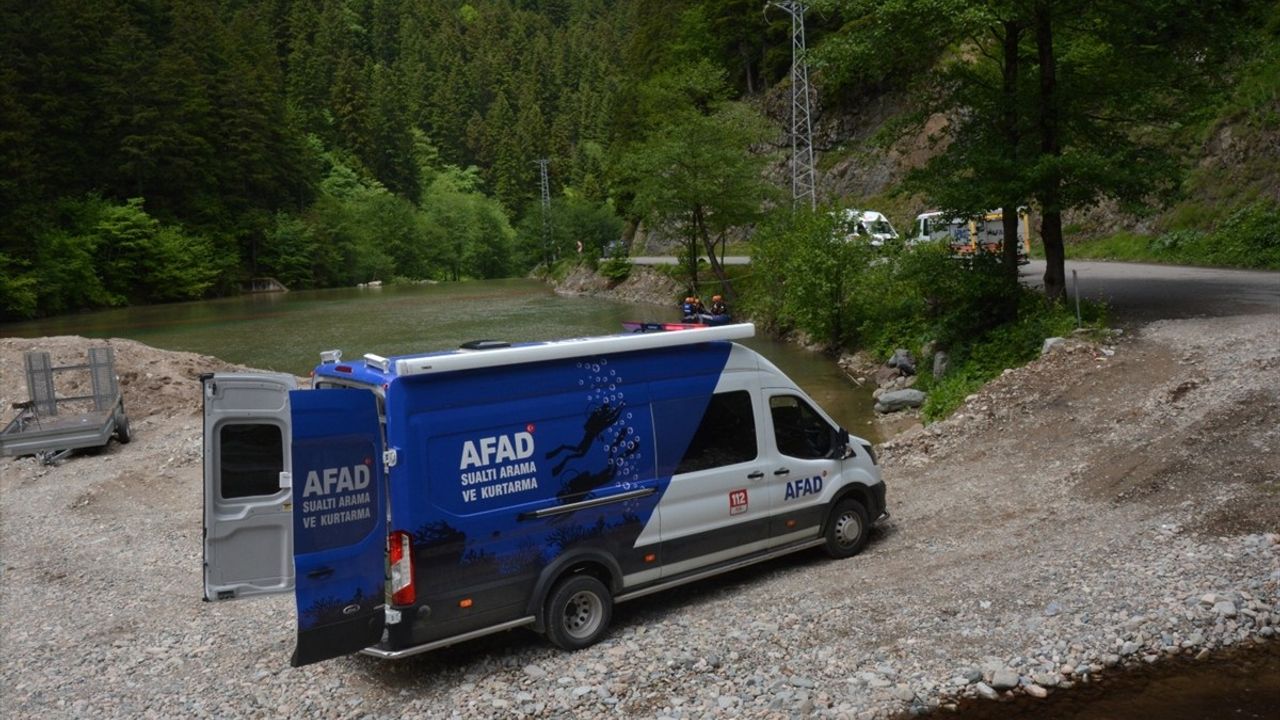 Trabzon'da Kaybolan Çocuğun Cansız Bedenine Ulaşıldı