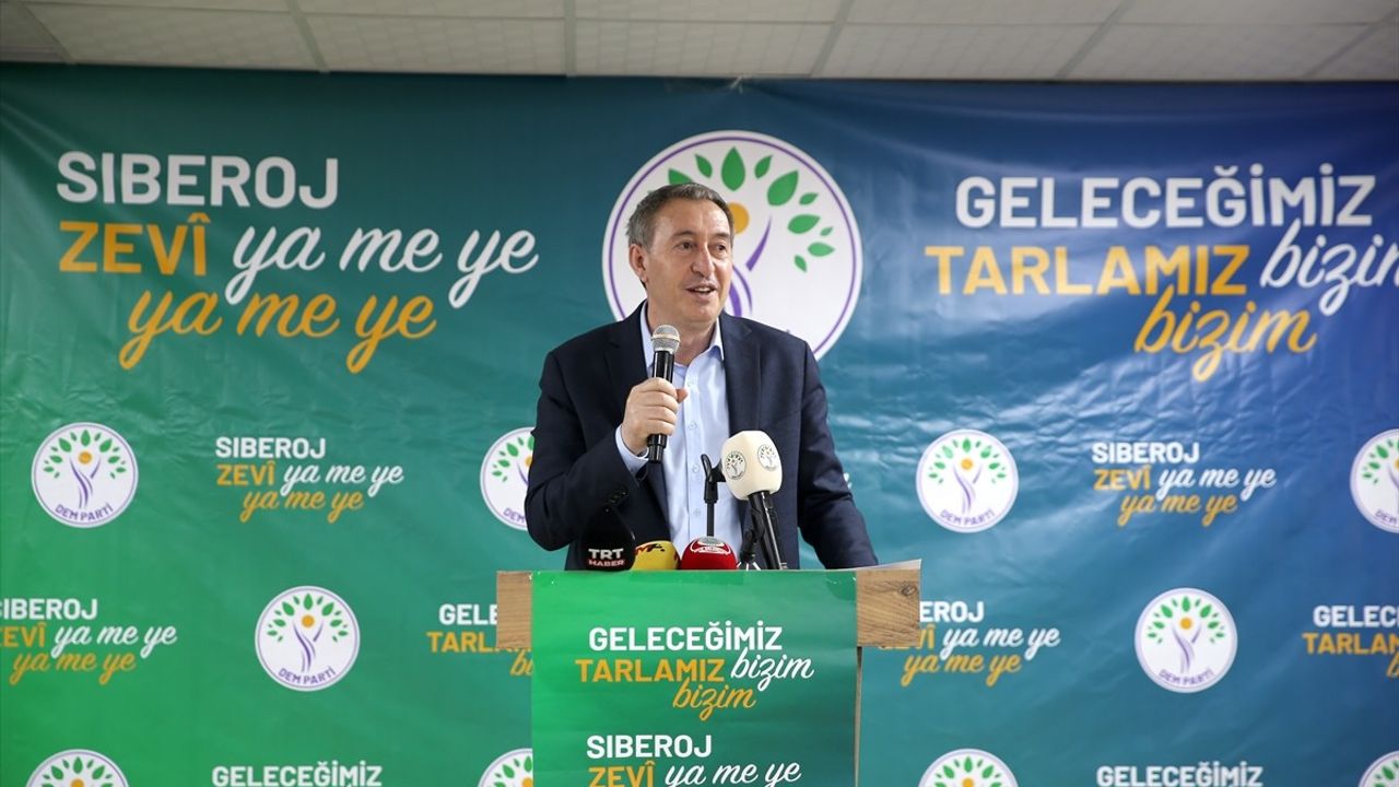 Tuncer Bakırhan'dan Muş'ta Terörsüz Türkiye Vurgusu