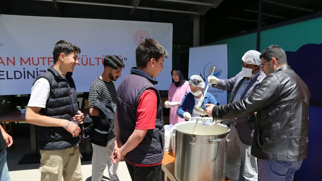 Türk Mutfağı Haftası Etkinlikleri Van ve Bitlis'te Gerçekleşti