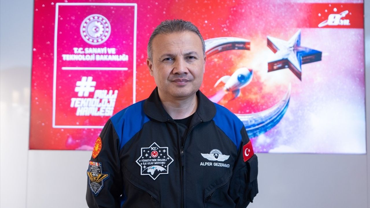 Türkiye'nin İlk Astronotu Gezeravcı TEKNOFEST KKTC'de