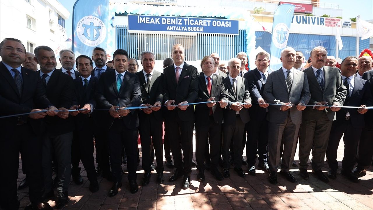 Ulaştırma ve Altyapı Bakan Yardımcısı Boyraz Antalya'da Yeni Hizmet Binamızın Açılışını Gerçekleştirdi