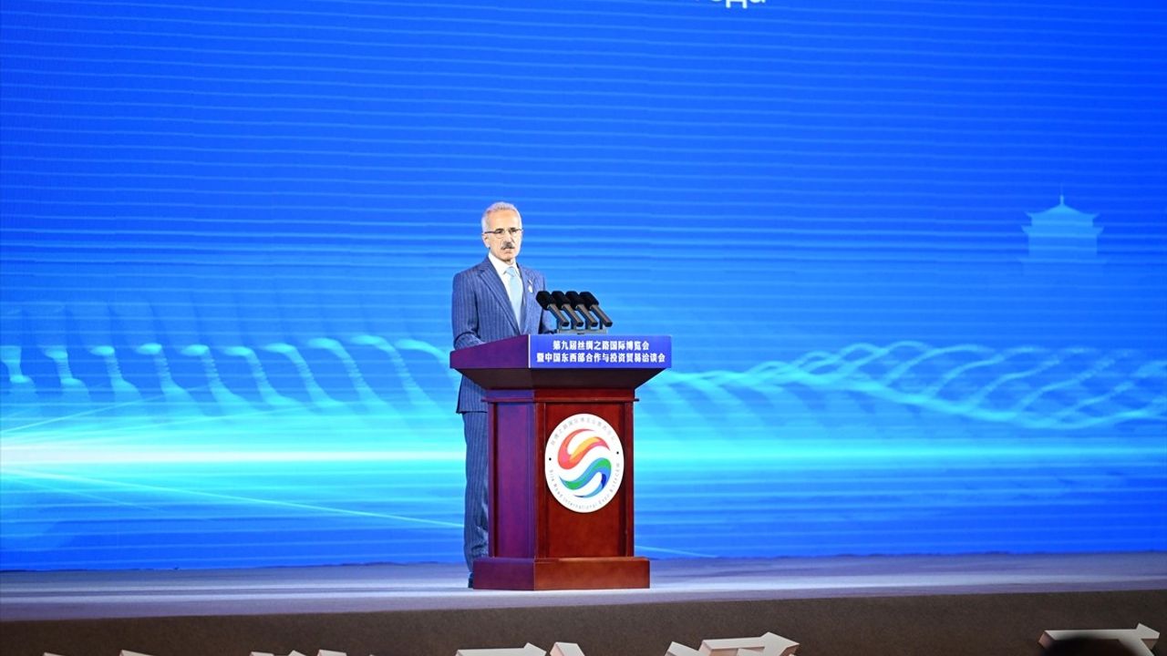 Ulaştırma ve Altyapı Bakanı Uraloğlu İpek Yolu Fuarı'nda Önemli Mesajlar Verdi
