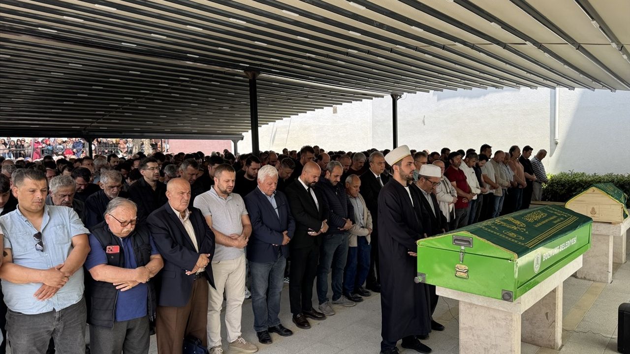Ümit Yorulmaz Son Yolculuğuna Uğurlandı