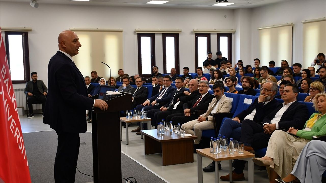Üsküp'te Küresel Bankacılık Paneli