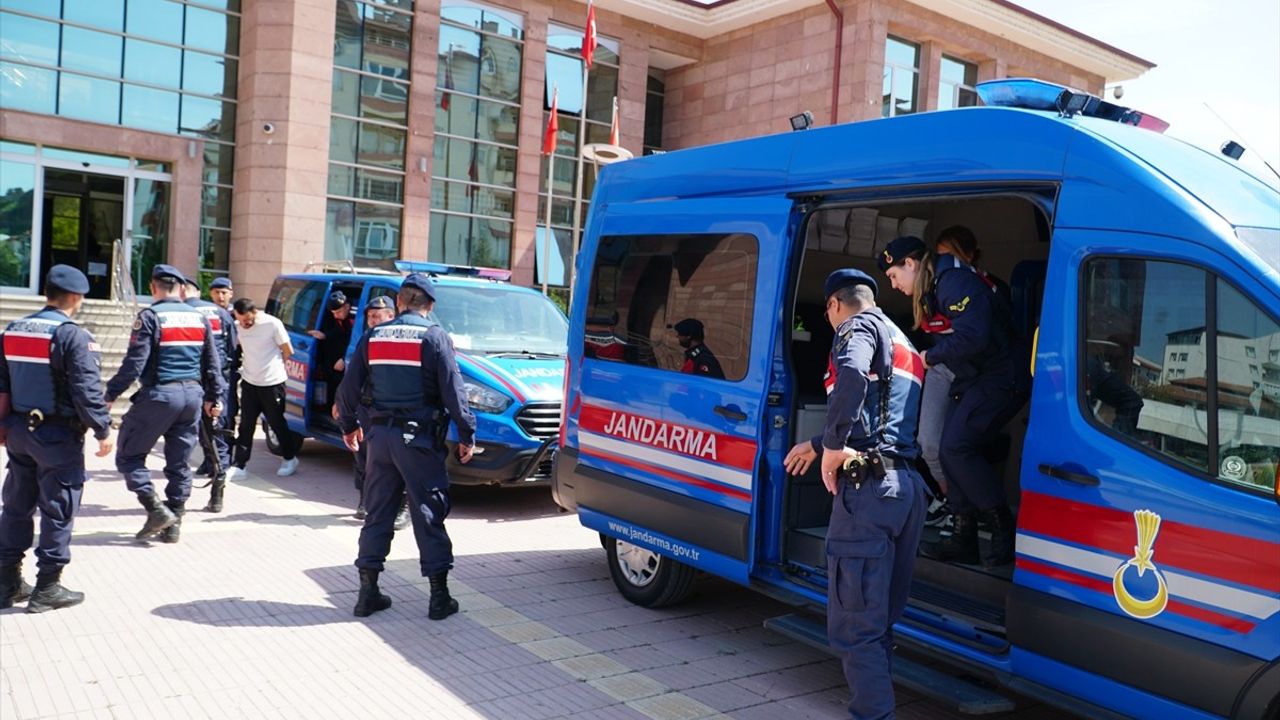 Uyuşturucu Ticareti Zanlısı Tutuklandı