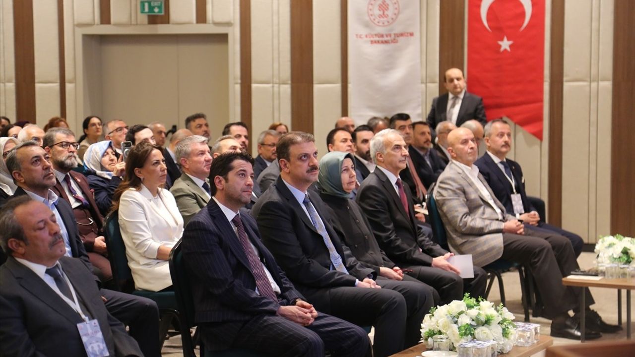 Vakıflar Genel Müdürlüğü'nden 'Vakıf ve Aile' Paneli