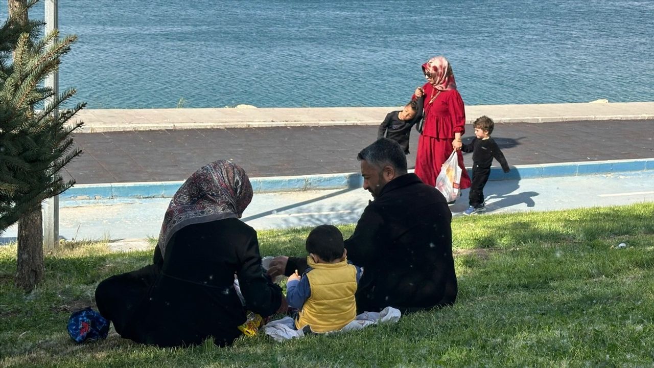 Van'da Polen Yoğunluğu Artışı Alerjik Şikayetleri Tetikliyor