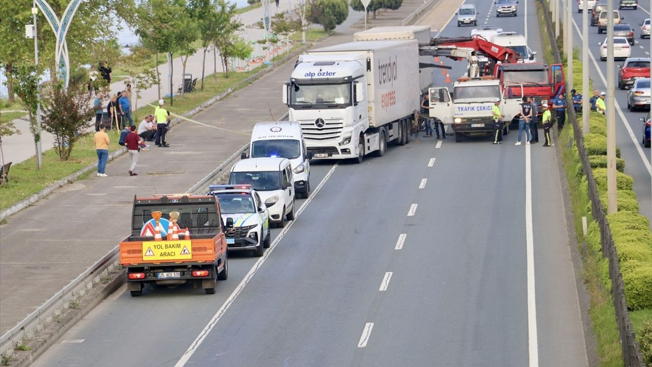 Yomra'da Zincirleme Trafik Kazası: 3 Yaralı