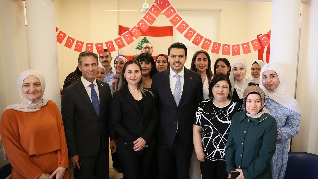 YTB Başkanı Eren, Lübnan Üniversitesi Türkoloji Bölümü'nü Ziyaret Etti