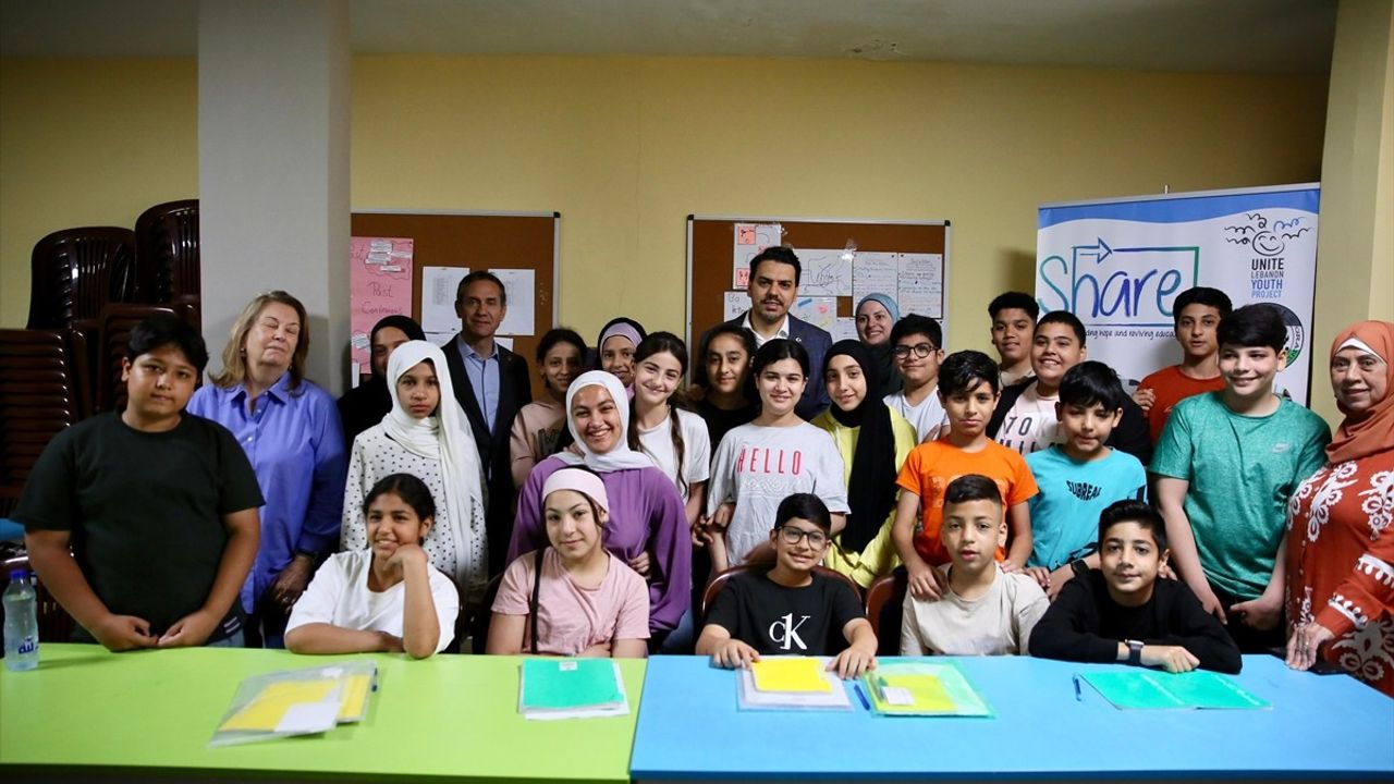 YTB Başkanı Eren, Sabra Şatilla Mülteci Kampı'nı Ziyaret Etti