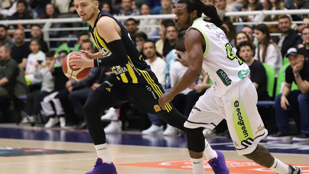 Yukatel Merkezefendi Belediyesi, Fenerbahçe Beko'yu Mağlup Etti