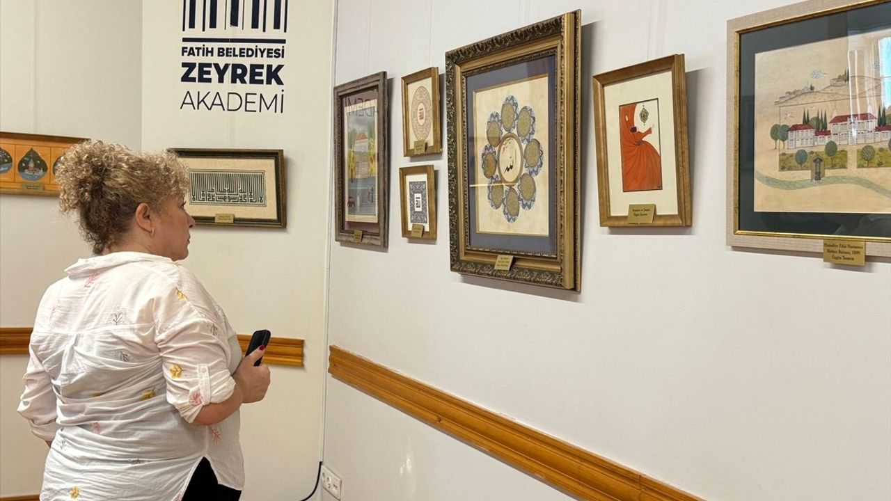 Zehra Çağlı'nın 'Gönül Fırçasından' Sergisi Zeyrek Akademi'de Açıldı