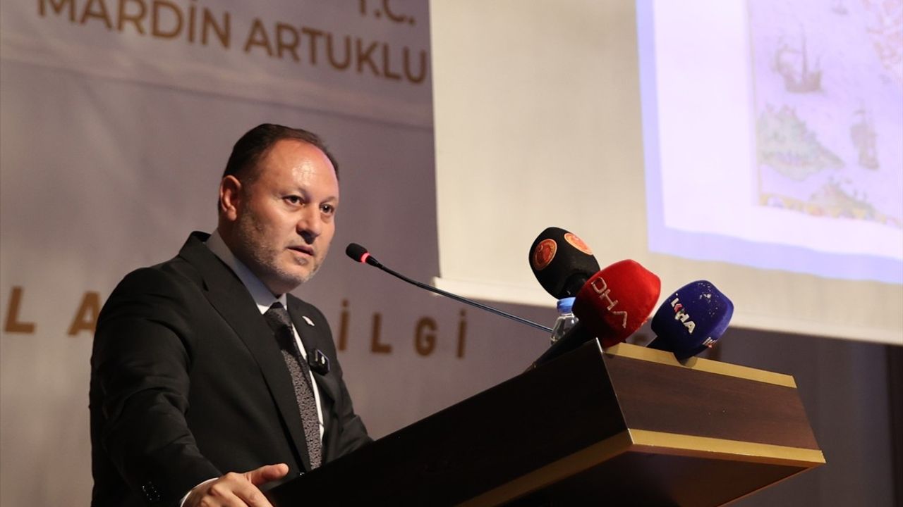 Ziya Öztürkler Mardin'de 'Mavi Vatan ve Kıbrıs' Konferansında