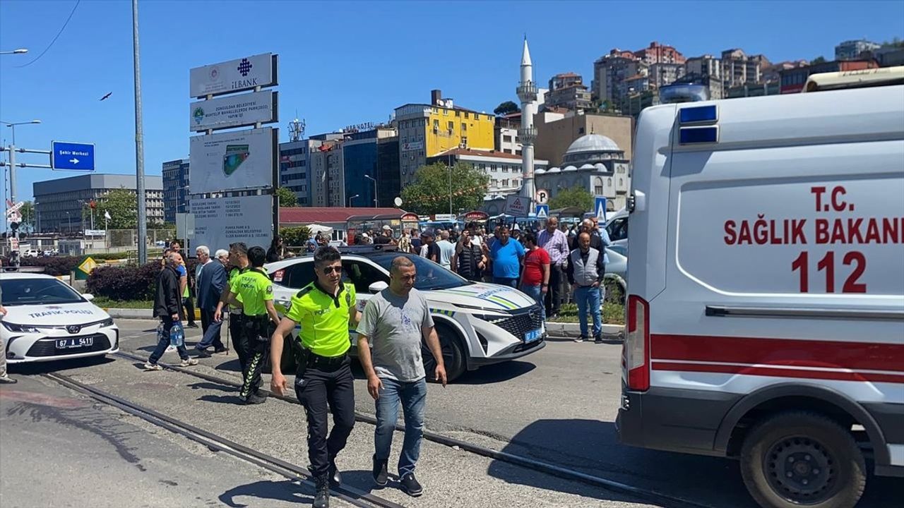 Zonguldak'ta Tır Çarpmasıyla Yaşlı Kadın Hayatını Kaybetti