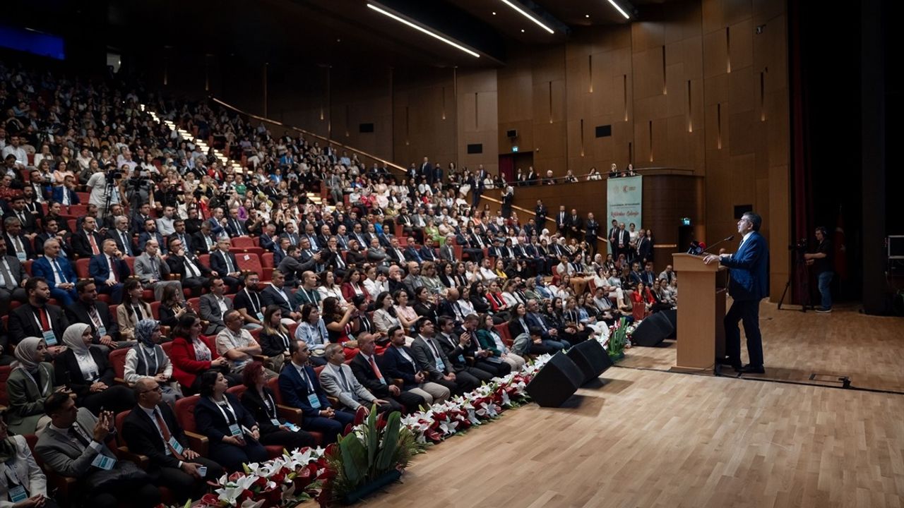 1. Uluslararası Eğitim Kongresi'nde Dinamik Eğitim Vurgusu